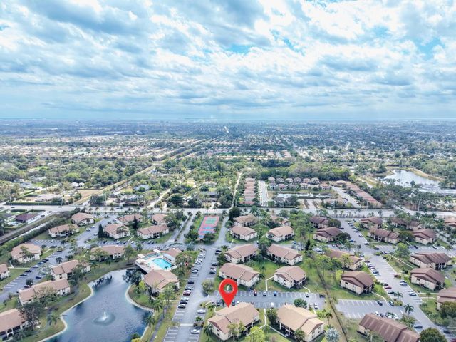 331 Knotty Pine Circle D-2, Greenacres, FL 33463