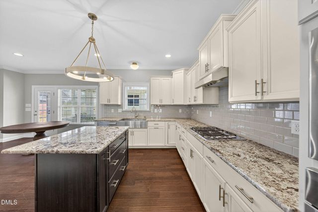 556 Crimson Oak Lane, Fuquay Varina, NC 27526