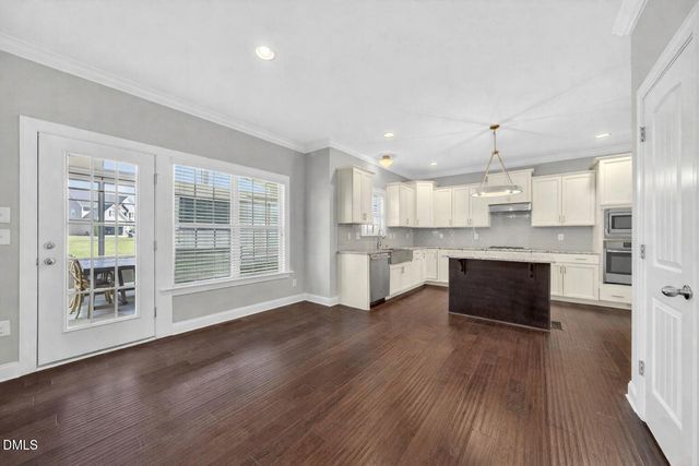 556 Crimson Oak Lane, Fuquay Varina, NC 27526