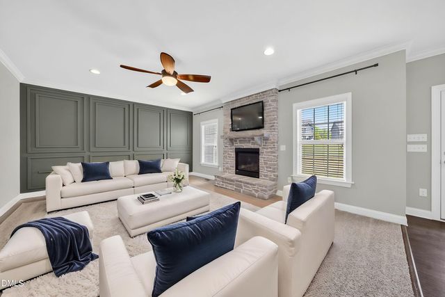 556 Crimson Oak Lane, Fuquay Varina, NC 27526