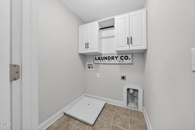 556 Crimson Oak Lane, Fuquay Varina, NC 27526