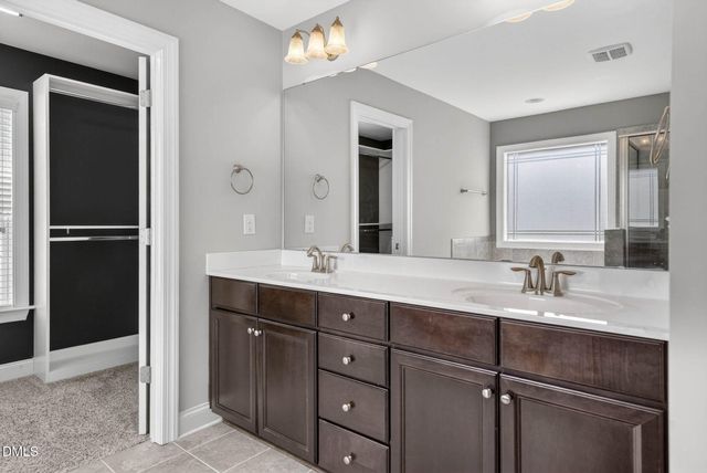 556 Crimson Oak Lane, Fuquay Varina, NC 27526