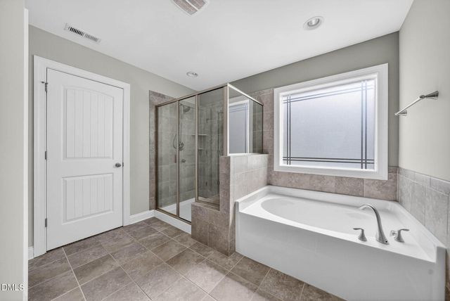 556 Crimson Oak Lane, Fuquay Varina, NC 27526