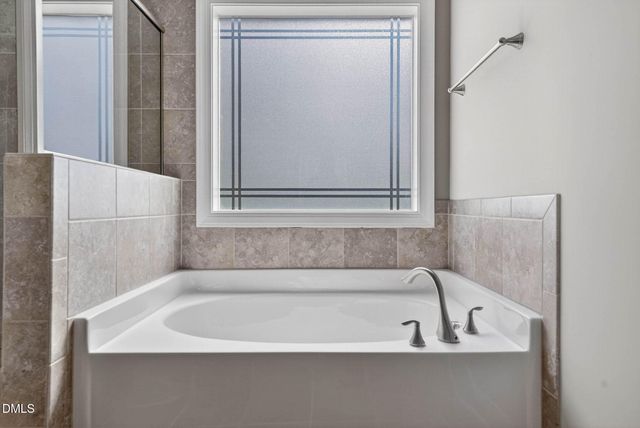 556 Crimson Oak Lane, Fuquay Varina, NC 27526