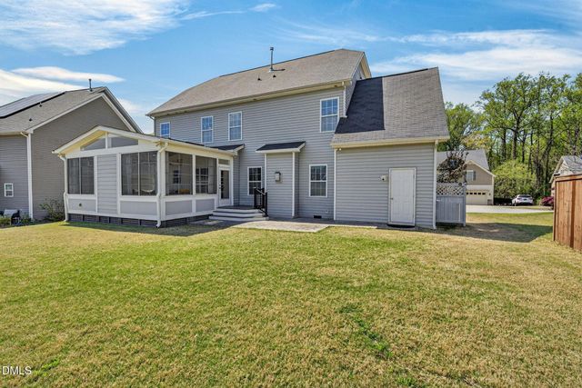 556 Crimson Oak Lane, Fuquay Varina, NC 27526