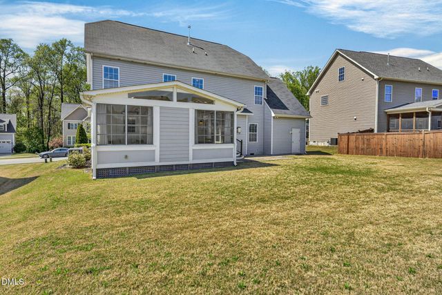 556 Crimson Oak Lane, Fuquay Varina, NC 27526