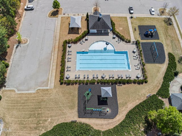 556 Crimson Oak Lane, Fuquay Varina, NC 27526