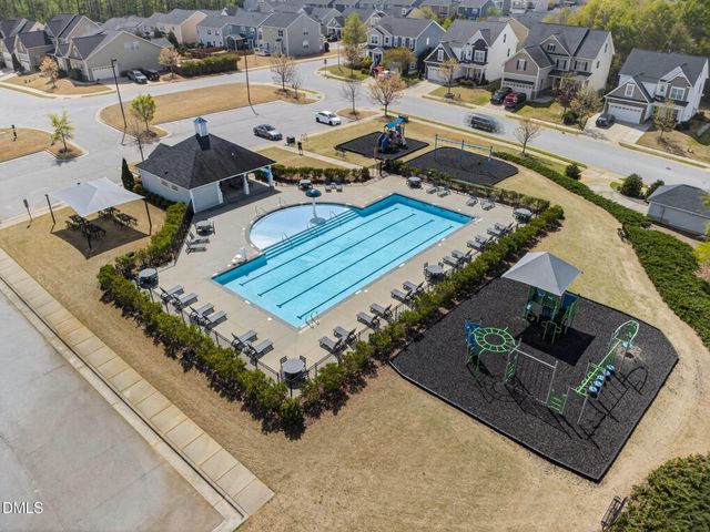 556 Crimson Oak Lane, Fuquay Varina, NC 27526