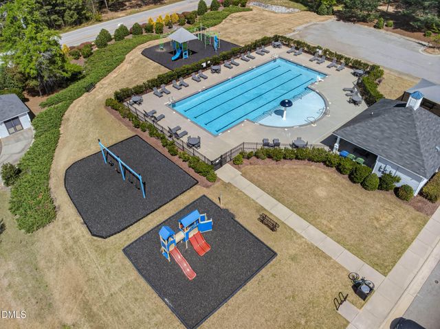 556 Crimson Oak Lane, Fuquay Varina, NC 27526