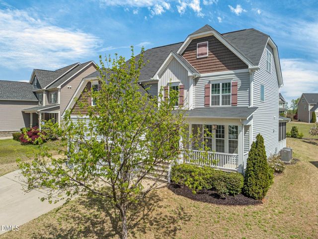 556 Crimson Oak Lane, Fuquay Varina, NC 27526