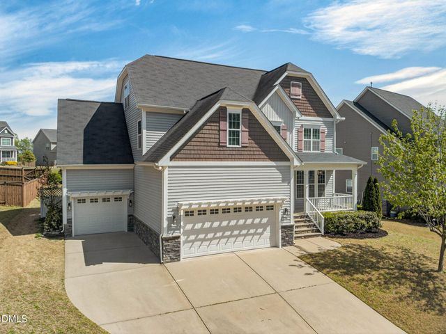 556 Crimson Oak Lane, Fuquay Varina, NC 27526