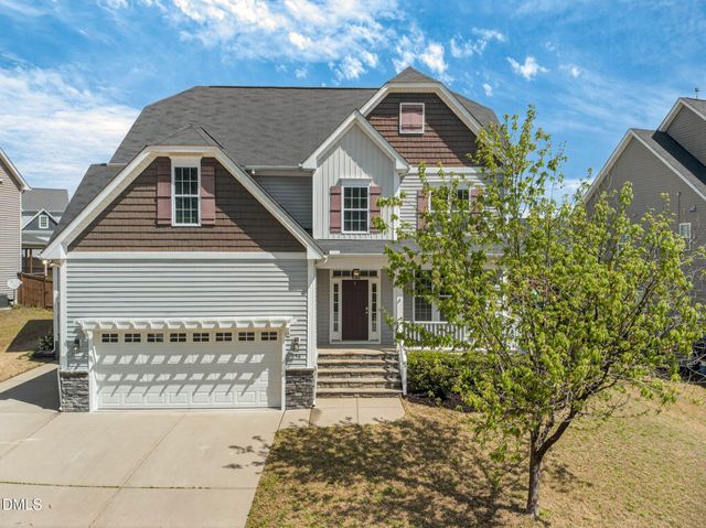 556 Crimson Oak Lane, Fuquay Varina, NC 27526