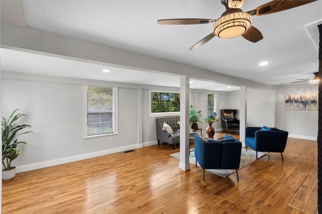 21776 Highway 62, Garfield, AR 72732