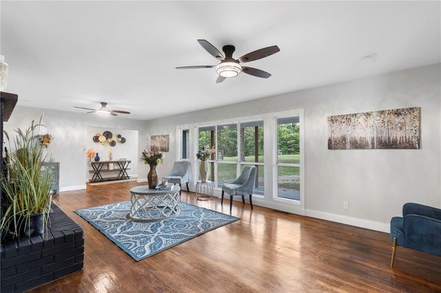 21776 Highway 62, Garfield, AR 72732