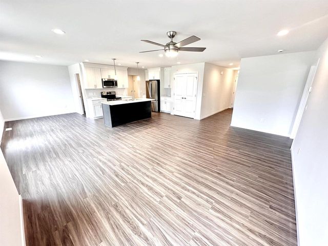 10427 N Stone Barn Drive, Milton, WI 53563