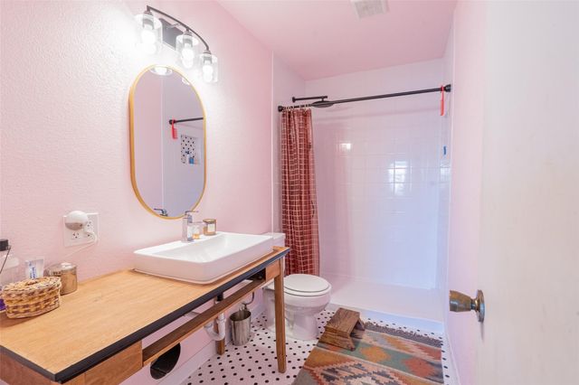 145 Buffalo RUN, Smithville, TX 78957