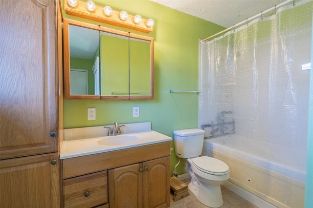 145 Buffalo RUN, Smithville, TX 78957