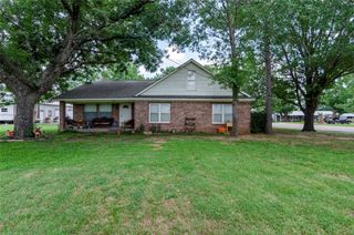 102 N Mesquite Street, Paradise, TX 76073