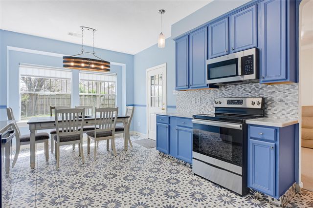 3147 W Hampton Drive, Houston, TX 77082