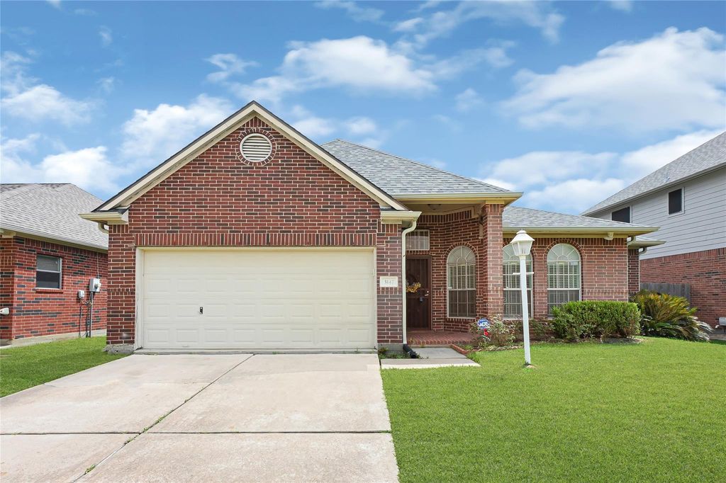 3147 W Hampton Drive, Houston, TX 77082