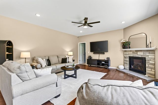 4342 Rudyard Kipling Road, Elgin, IL 60124