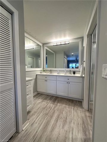 5805 Trailwinds DR 326, Fort Myers, FL 33907