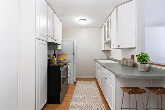 9147 Highway 55 102, Golden Valley, MN 55427