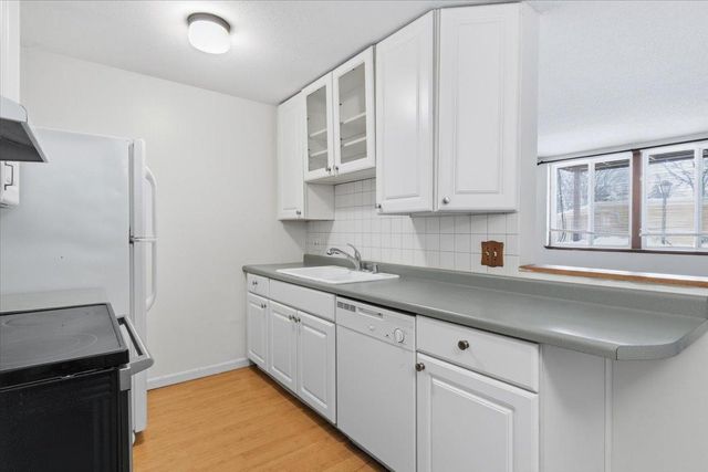 9147 Highway 55 102, Golden Valley, MN 55427