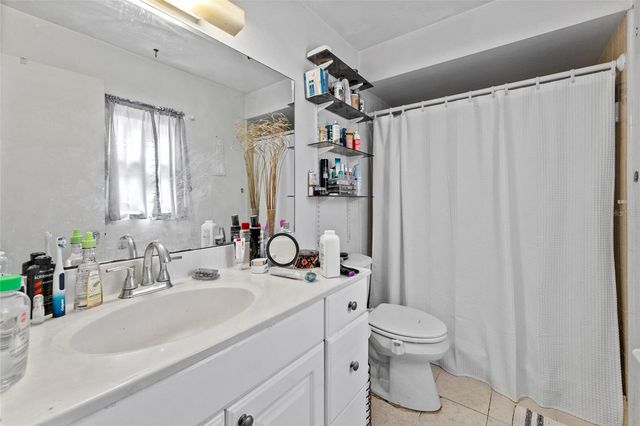 5824 WHISTLEWOOD CIRCLE, Sarasota, FL 34232