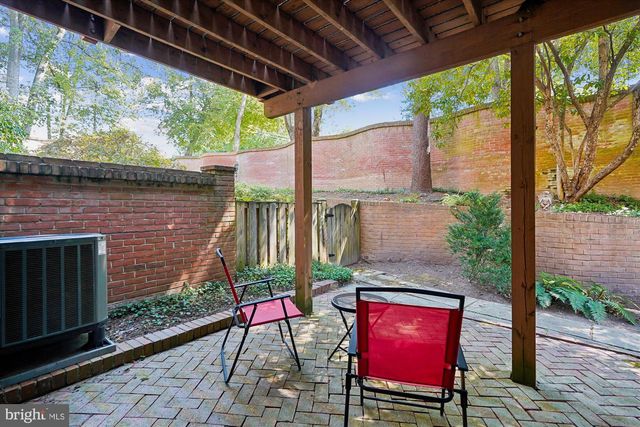 3922 N GLEBE RD, Arlington, VA 22207