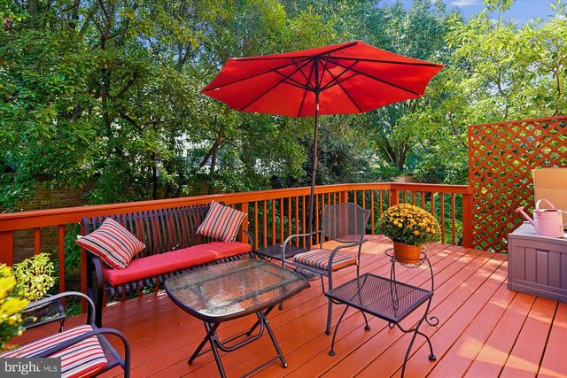 3922 N GLEBE RD, Arlington, VA 22207
