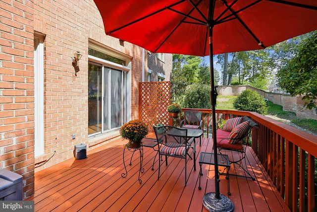 3922 N GLEBE RD, Arlington, VA 22207
