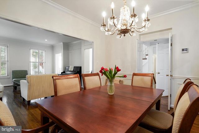 3922 N GLEBE RD, Arlington, VA 22207