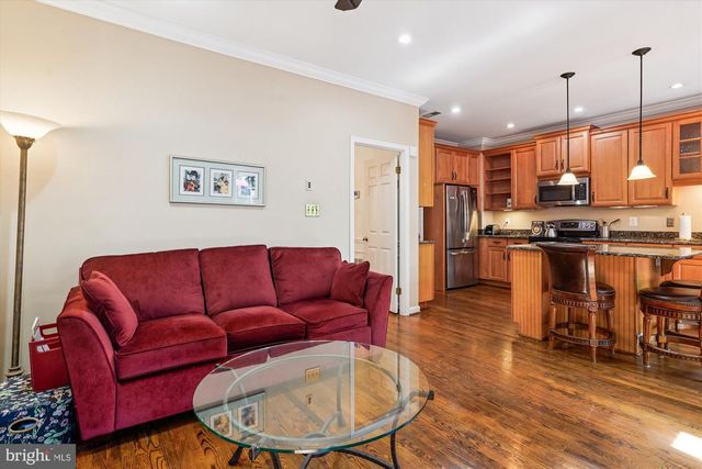 3922 N GLEBE RD, Arlington, VA 22207