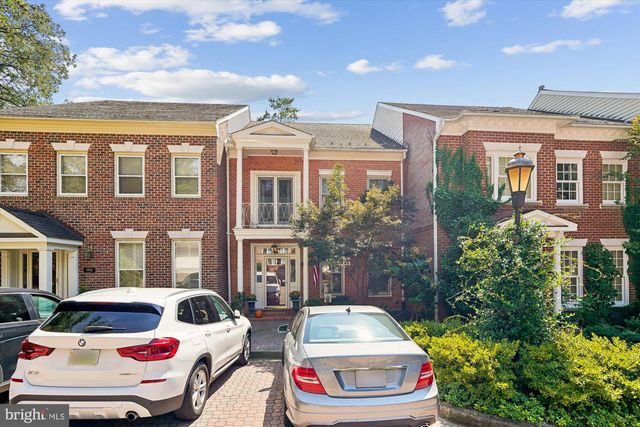 3922 N GLEBE RD, Arlington, VA 22207