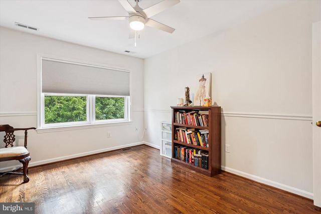3922 N GLEBE RD, Arlington, VA 22207