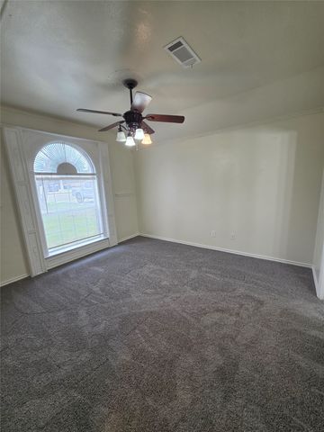 8112 Gibbs Drive, White Settlement, TX 76108