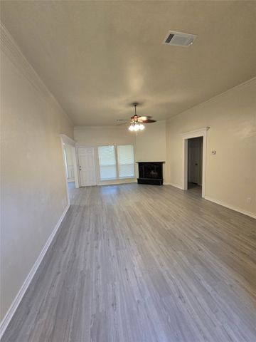 8112 Gibbs Drive, White Settlement, TX 76108