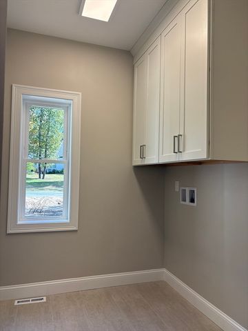 130 Linden Ridge Road, Amherst, MA 01002