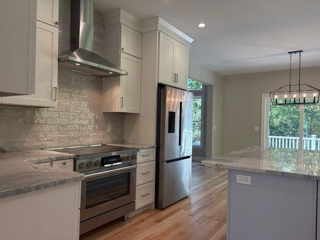 130 Linden Ridge Road, Amherst, MA 01002