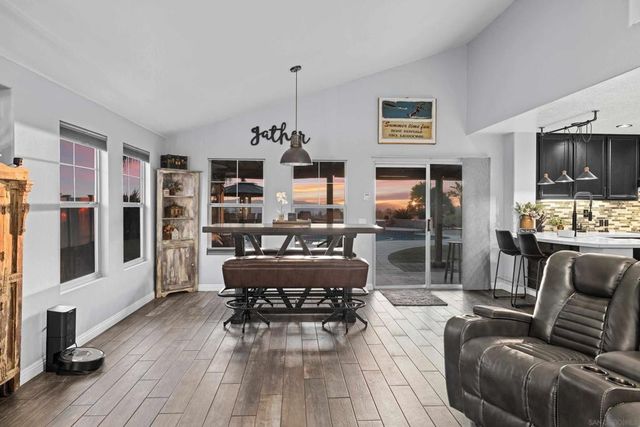 1945 Boulders Ln, Alpine, CA 91901
