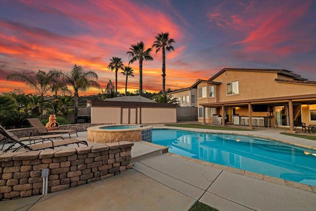 1945 Boulders Ln, Alpine, CA 91901