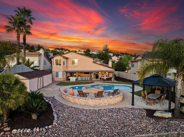 1945 Boulders Ln, Alpine, CA 91901