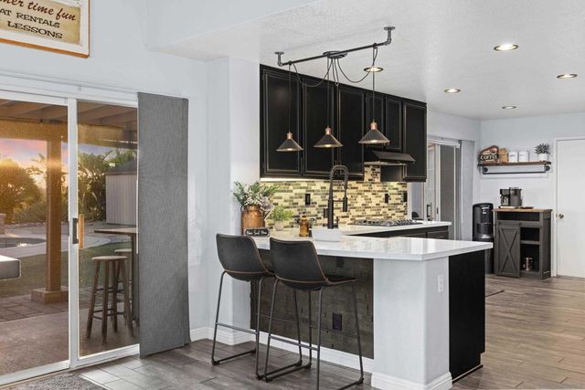 1945 Boulders Ln, Alpine, CA 91901