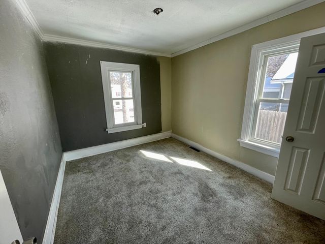 911 W Cavour Avenue, Fergus Falls, MN 56537