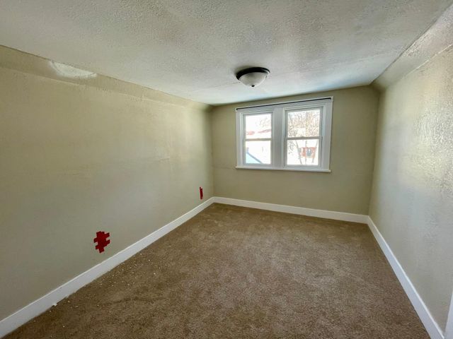 911 W Cavour Avenue, Fergus Falls, MN 56537