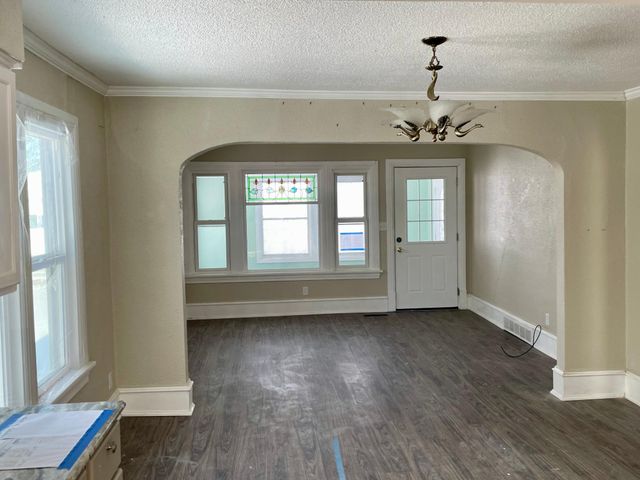 911 W Cavour Avenue, Fergus Falls, MN 56537