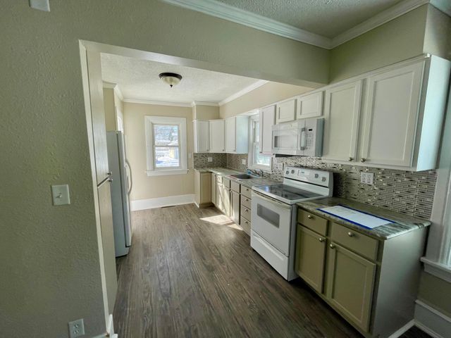 911 W Cavour Avenue, Fergus Falls, MN 56537