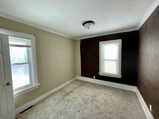 911 W Cavour Avenue, Fergus Falls, MN 56537