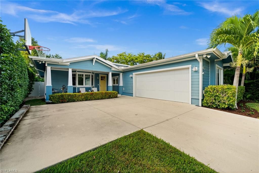 2499 10th ST N, Naples, FL 34103